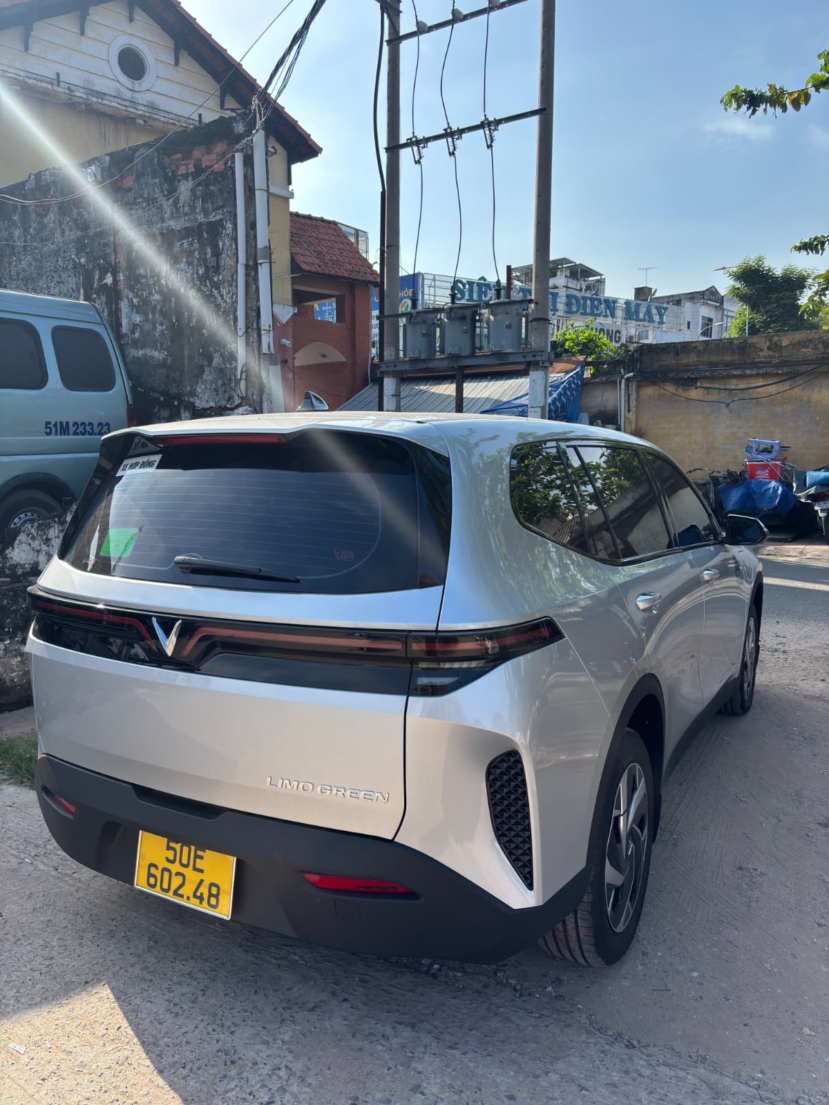 Xe VinFast Limo Green của bác tài Lê Nam Kha — ảnh 1